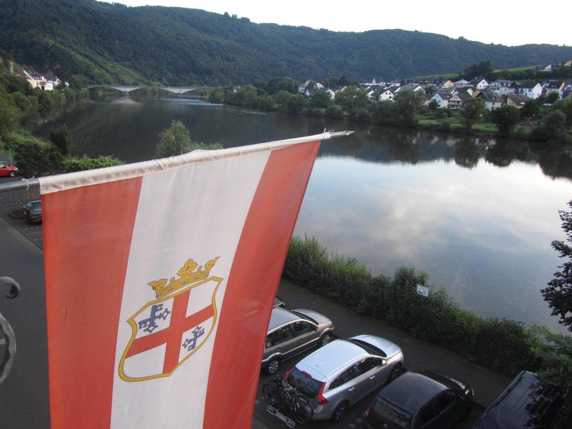 Mosel Panorama Apartment Zell an der Mosel Bagian luar foto