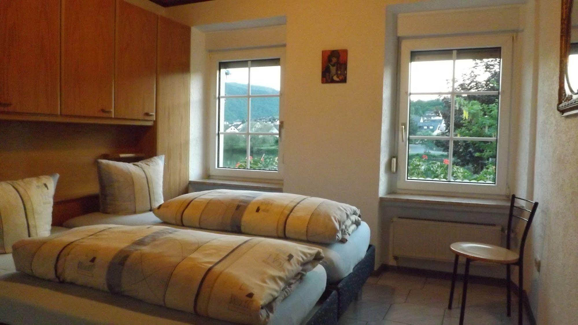 Mosel Panorama Apartment Zell an der Mosel Bagian luar foto